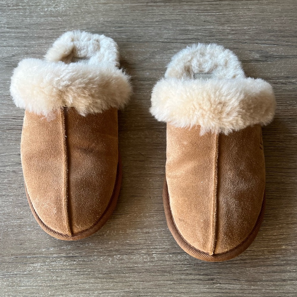 Ugg Australia woman’s slip on slippers